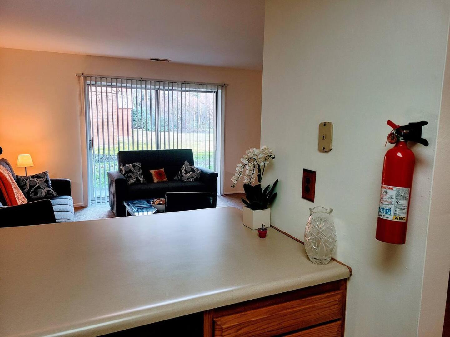 Cozy 2br, 2ba In Apartment