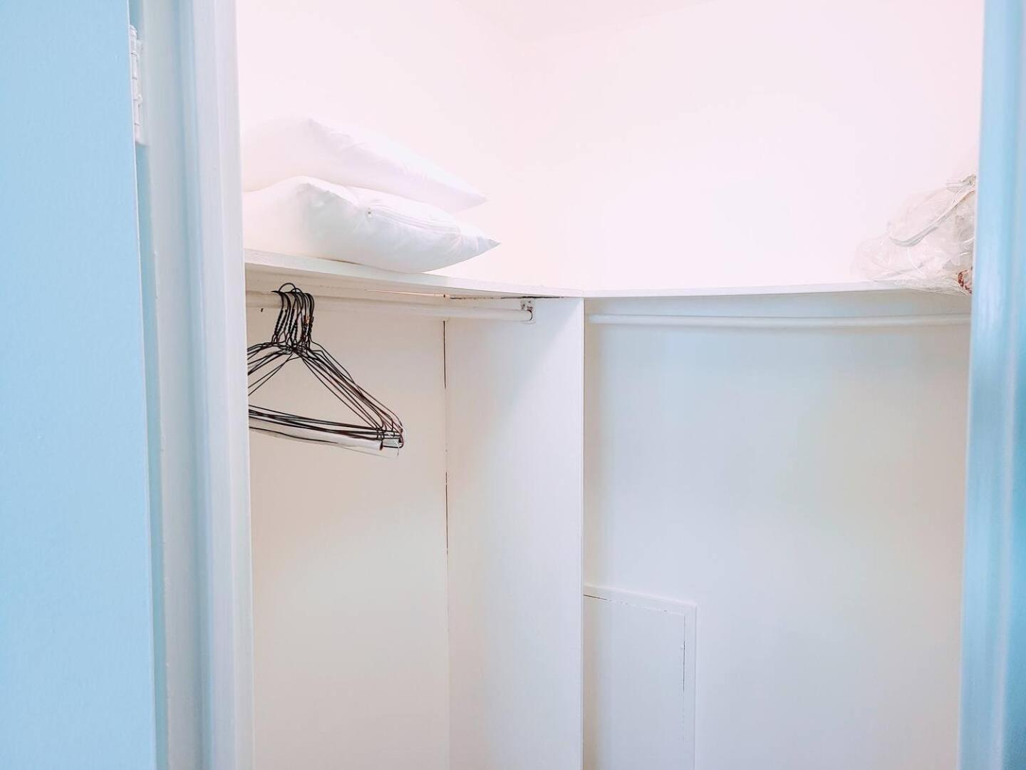 Cozy 2br, 2ba In Apartment Elkins Park