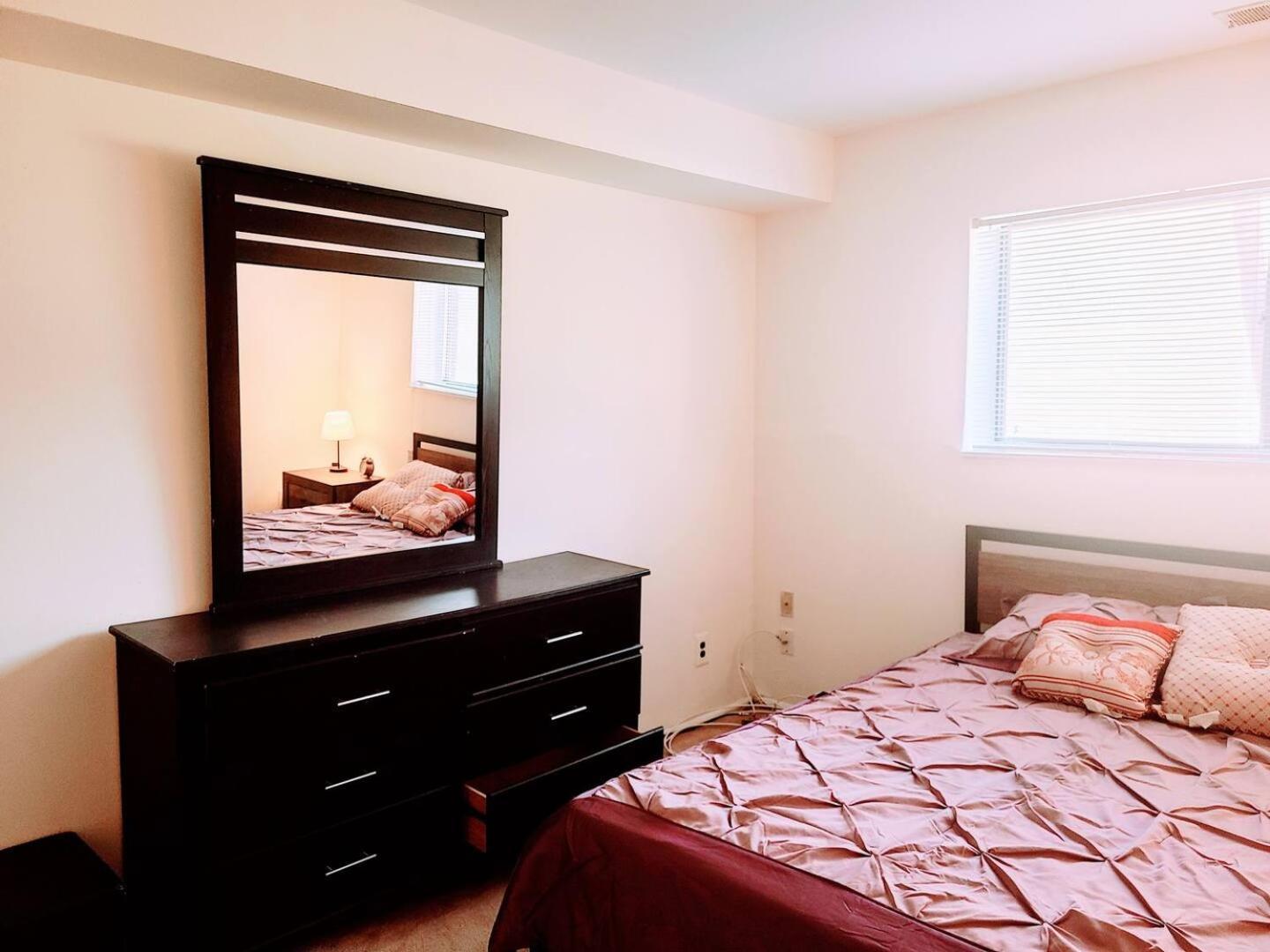 Cozy 2br, 2ba In