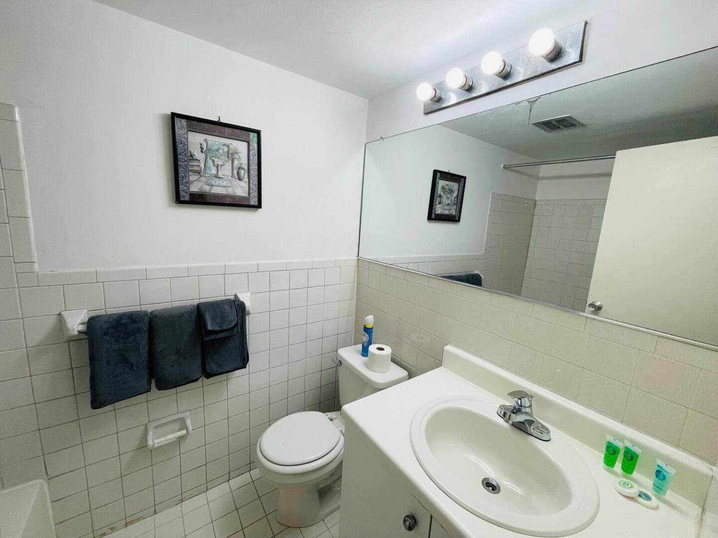 Cozy 2br, 2ba In Apartment